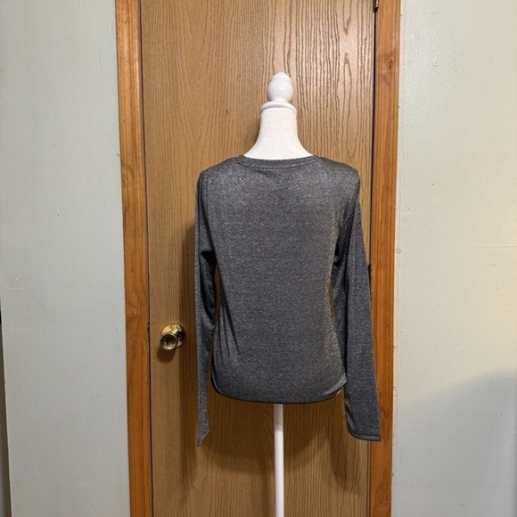 Gap Medium Metallic Gray Long Sleeve Knit Top - EUC - Picture 3 of 5